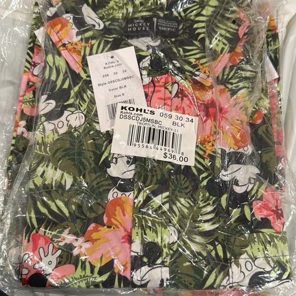NWT Disney Mickey Mouse Tropical Hibiscus Floral Print Short Sleeved Button Down - Picture 2 of 4